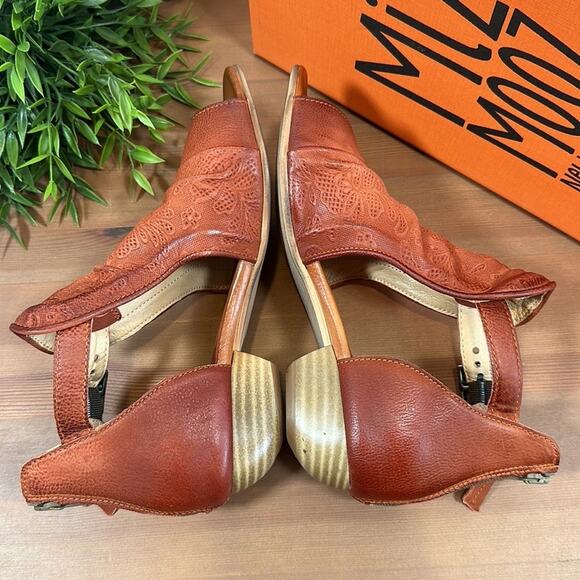 Miz Mooz Corra Leather Wide Width Heeled Sandals Size 38W - Picture 7 of 9